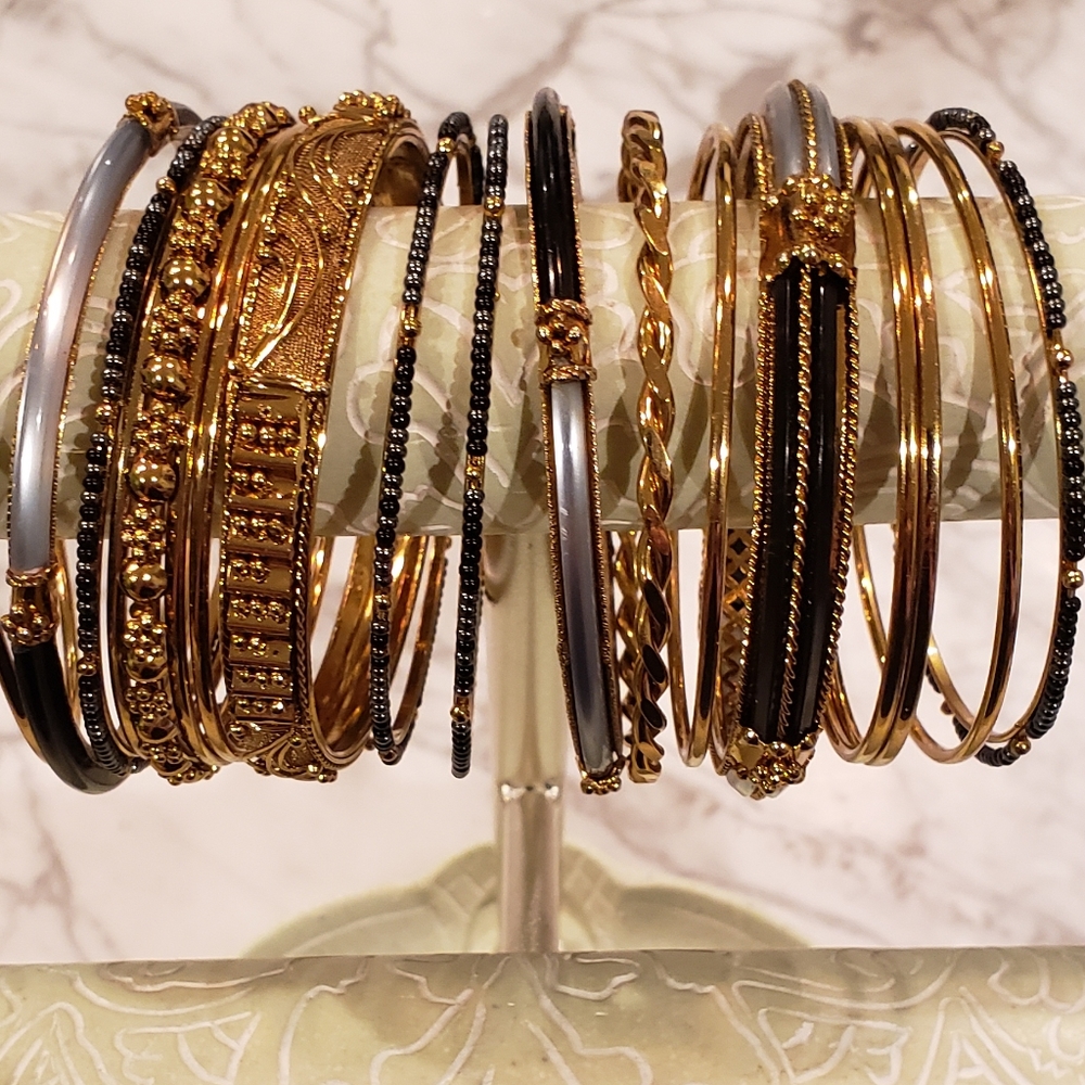 Amrita Singh Monaco Resin Set of 17 Bangles